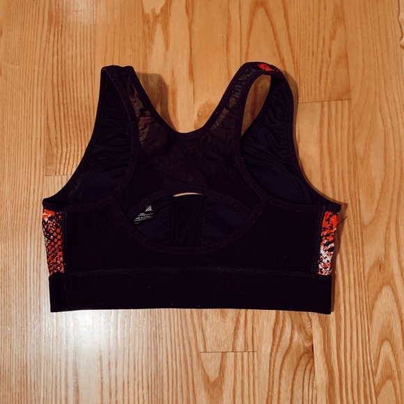 “HPE” sports bra - Picture 2 of 3